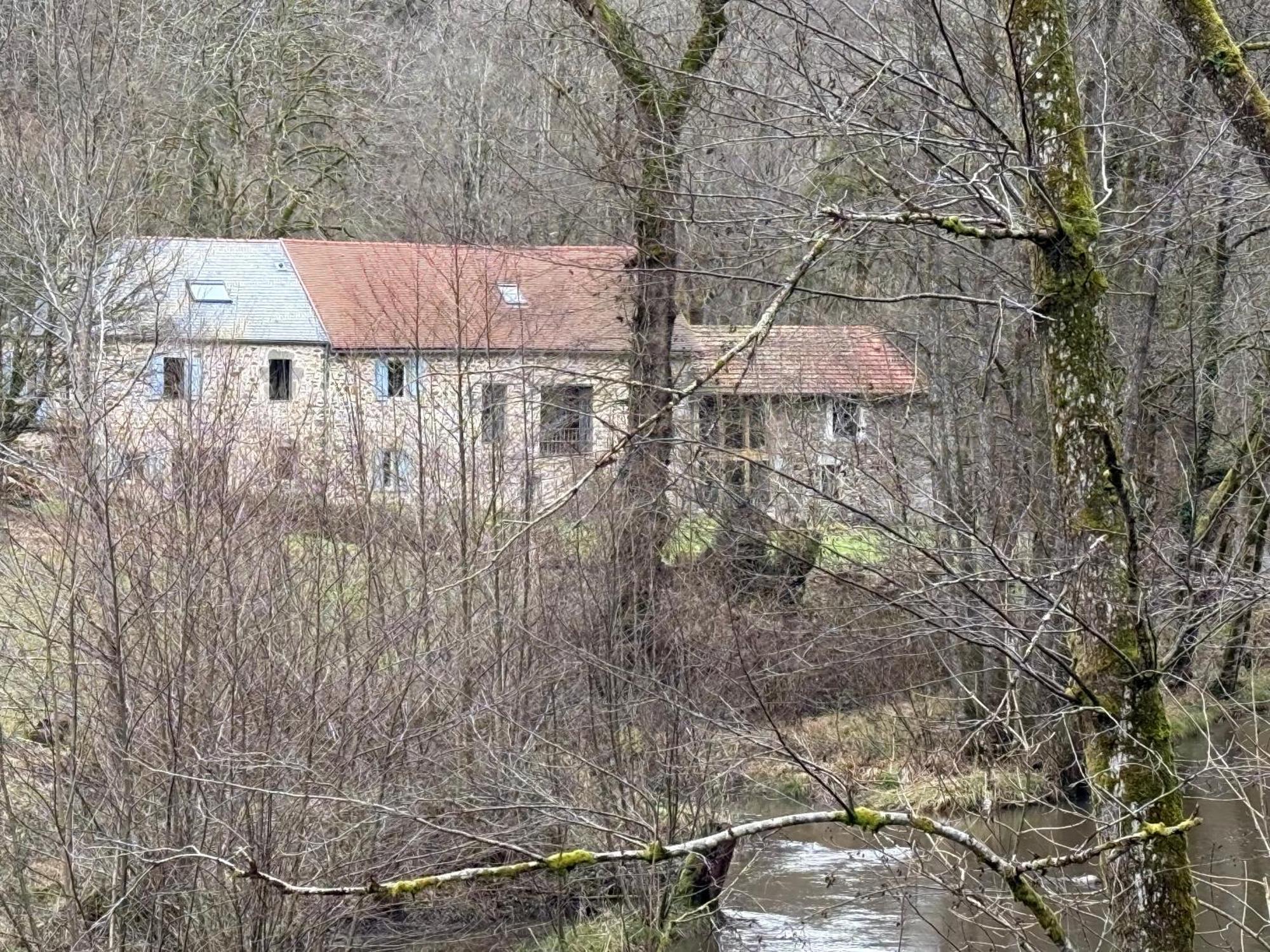 Gite De La Fontaine Saint-Andre-en-Morvan Екстериор снимка